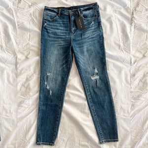 COPY - Risen Jeans - 32/15 - High Rise Vintage Wash Skinny - Distressed